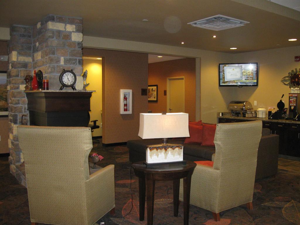 Little Missouri Inn & Suites New Town ภายนอก รูปภาพ