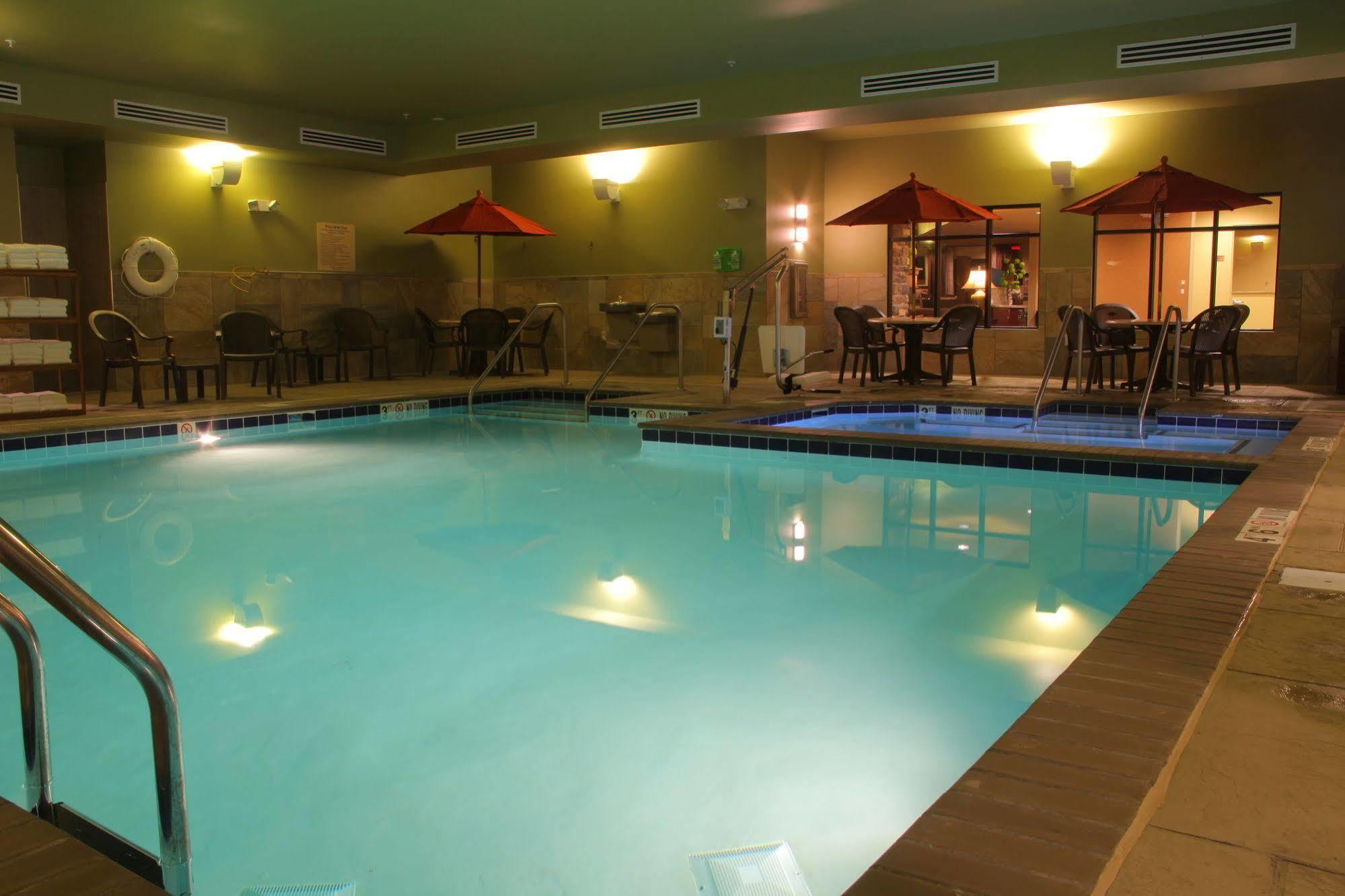 Little Missouri Inn & Suites New Town ภายนอก รูปภาพ