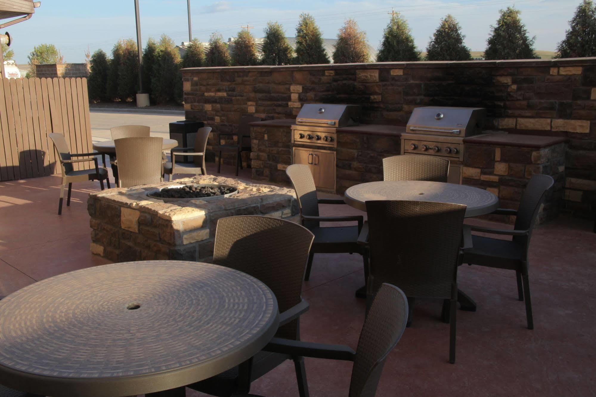 Little Missouri Inn & Suites New Town ภายนอก รูปภาพ